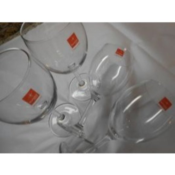 4 Bormioli Rocco Made in Italy Italian 8 oz. Stemmed Wine Glasses 6 3/4" Tall - Picture 3 of 5